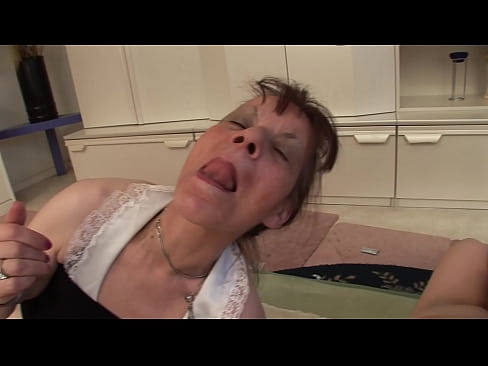 ❤️ Bibi wawili na babu mmoja wana watatu kwenye ponografia sw.pornsexer.ru ❌❤