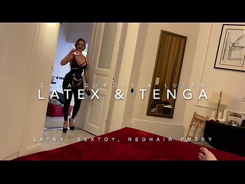 ❤️ Dada wa kambo mwenye kichwa chekundu akiwa amevalia vazi la latex alilobanwa na kaka wa kambo kwenye ponografia sw.pornsexer.ru ❌❤